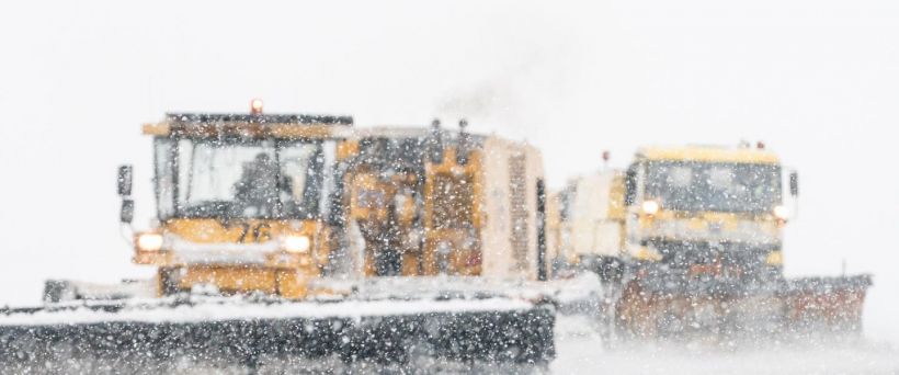 Maintaining runways with snow-how during a snowstorm