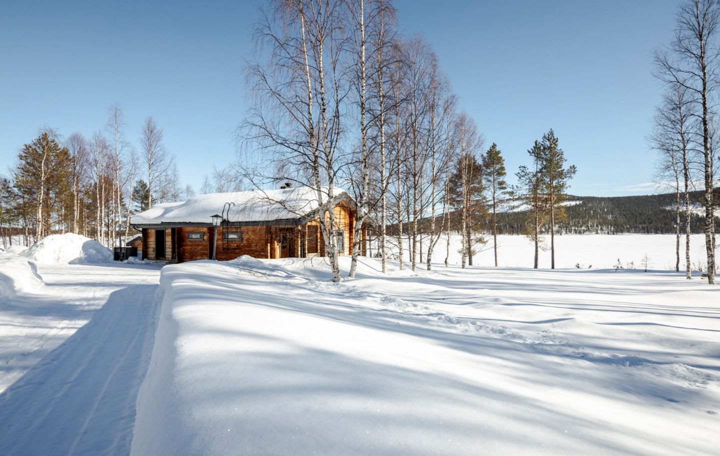 A bright winter day at the Sunday Morning Resort sauna in Pyhä, Finland