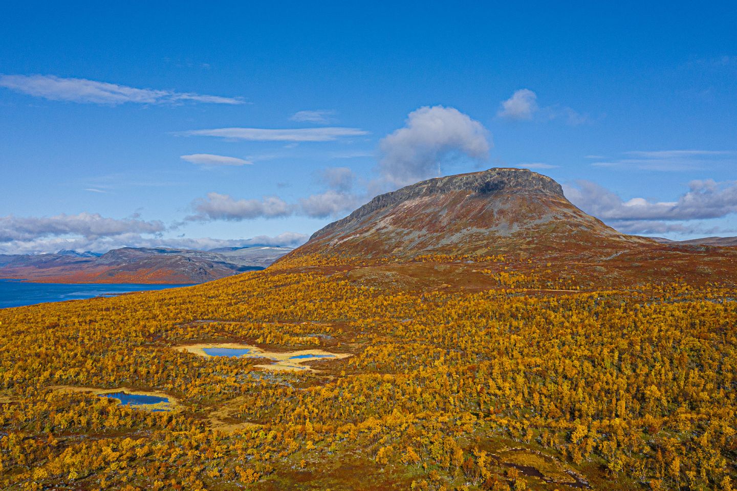 Autumn colors in Kilpisjärvi, Enontekiö, Lapland