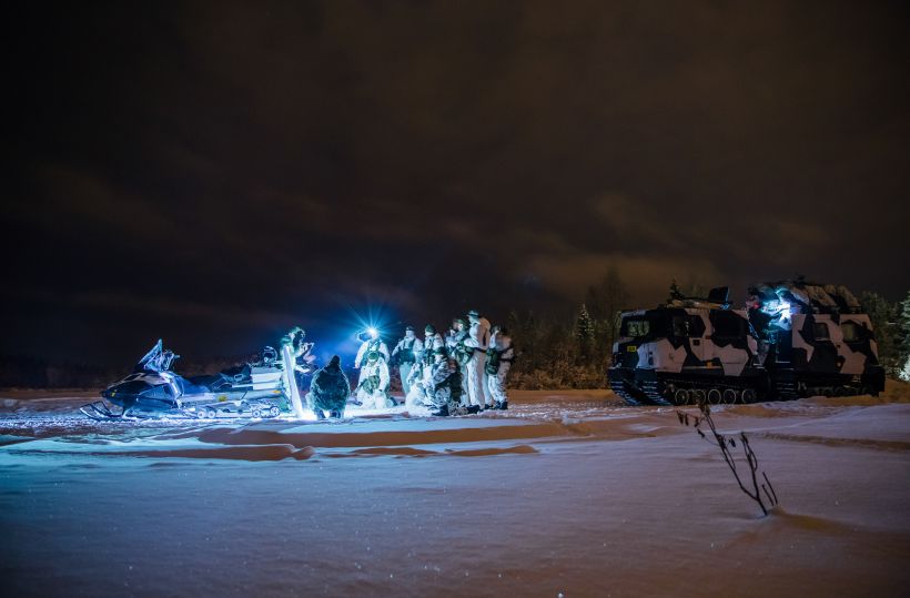 Military operation in arctic conditions