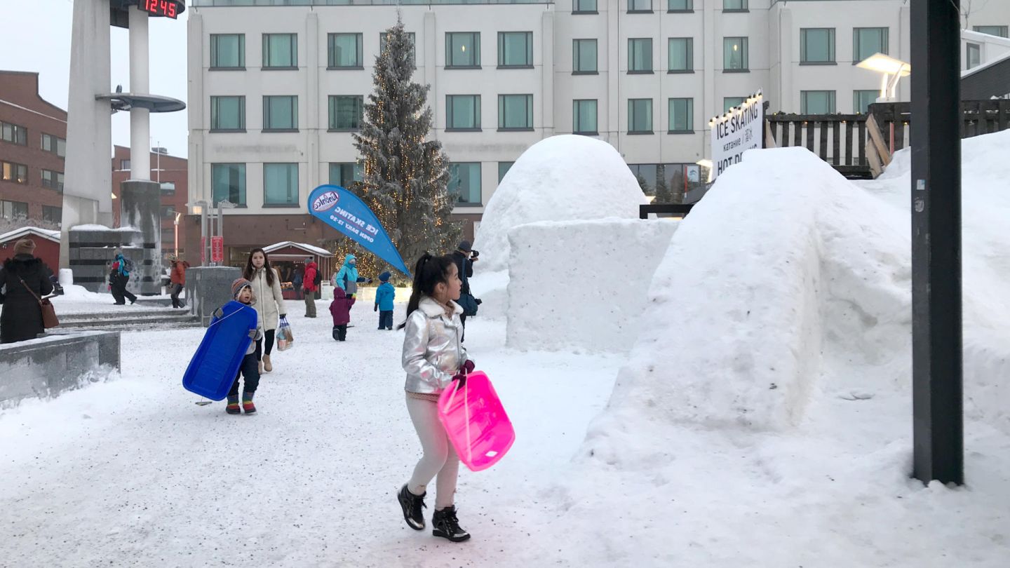 Rovaniemi snow slide | snow construction