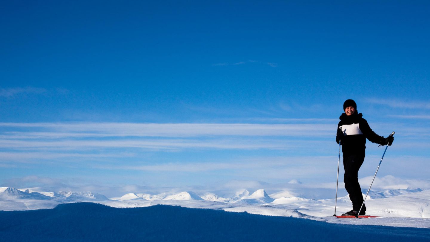 Cross-country skiing under Lapland spring sun