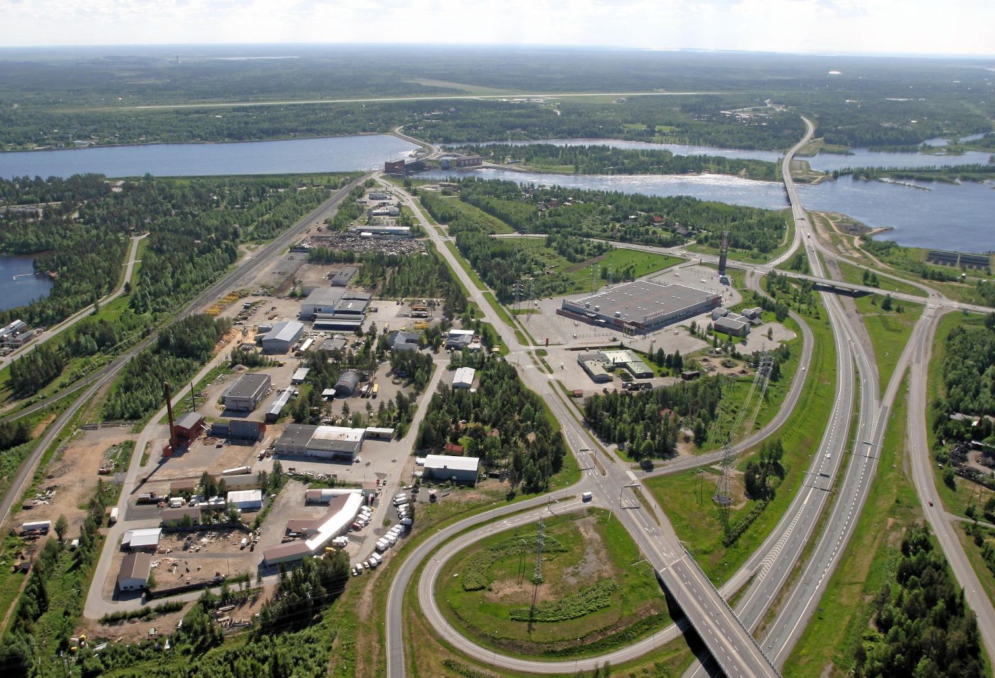 Keminmaa center and highway, filimed by drone