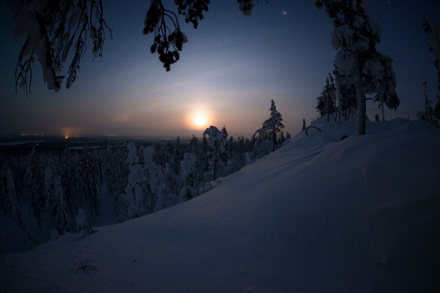 The length of day in Finnish Lapland stretches from 24/7 in summer to polar night that lasts weeks in winter