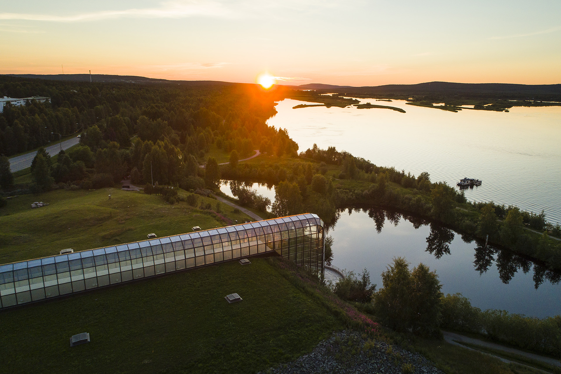 Summer in Lapland - 24/7 Light & Lush Green Shades | Film