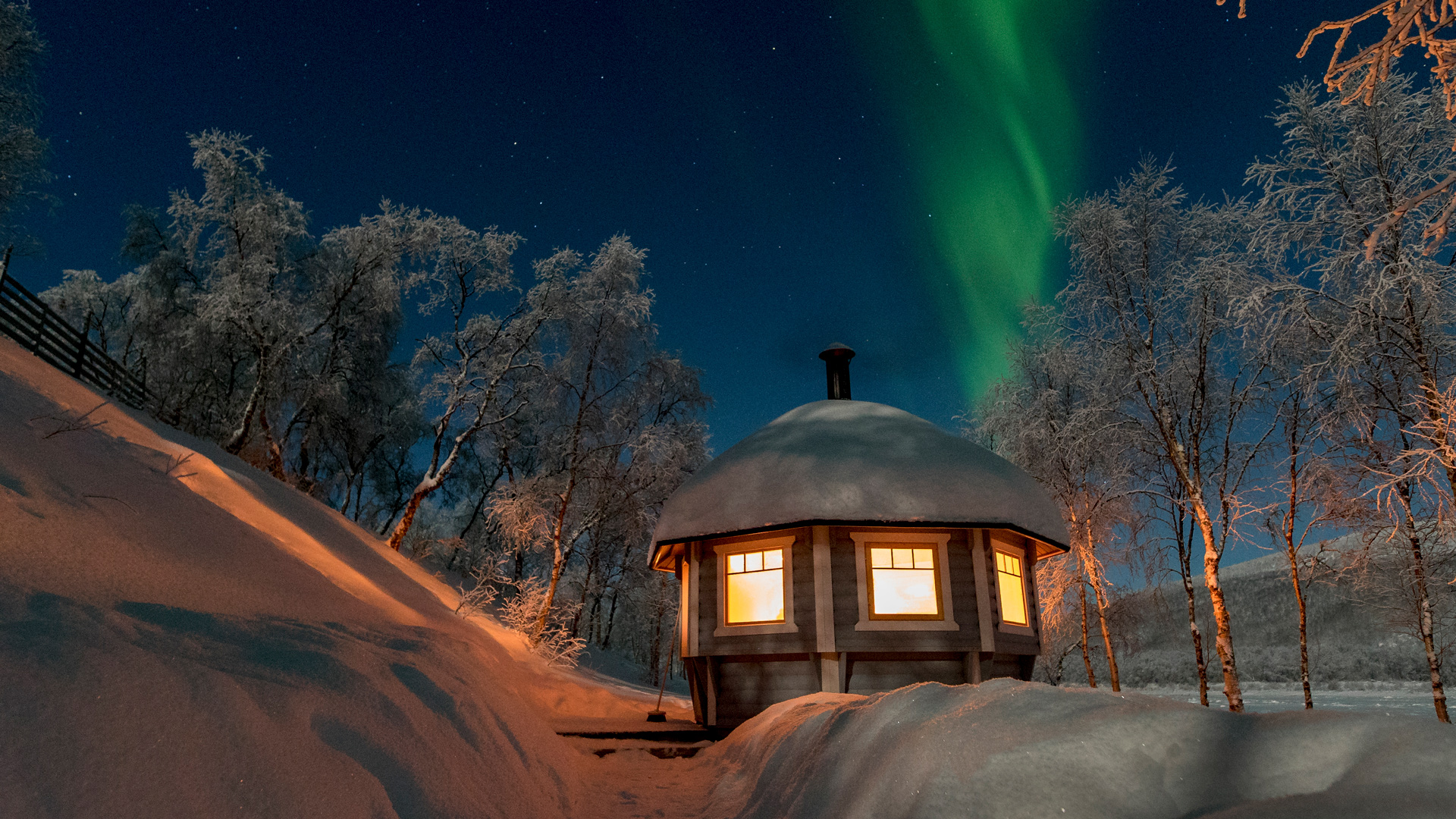 visit finland northern lights