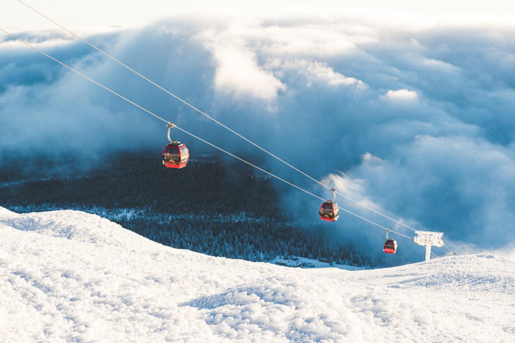 Low clouds over Ylläs & gondolas in northern Finland