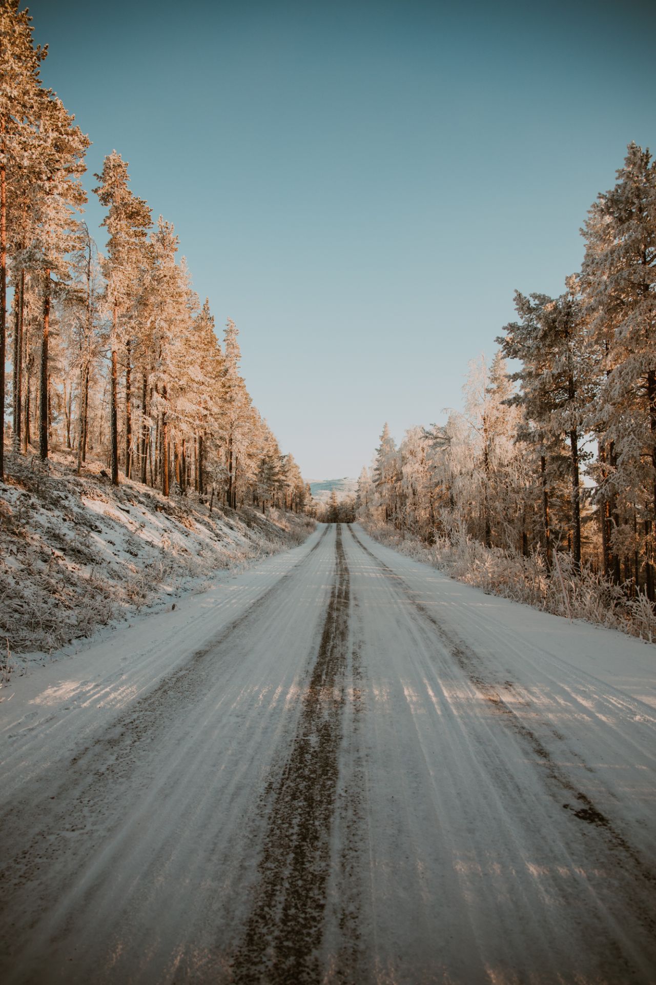 Sunny road, Lapland Winter Photography, Levi, Polar Night