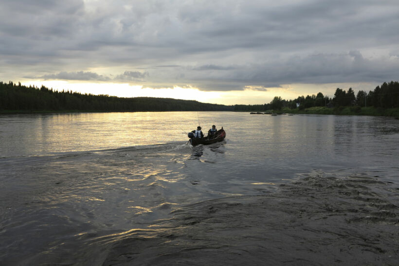 Sunset at theAijakoski rapids in Muonio, a Finnish Lapland filming location