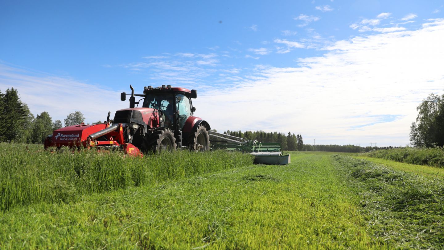 Tervola agriculture, tractor in the field