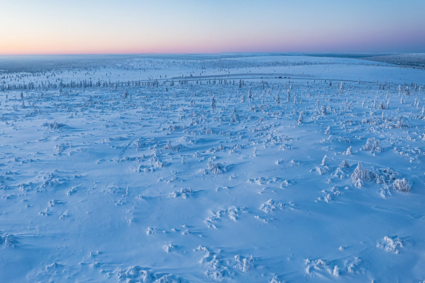 Polar night atop the fells in Inari, a Finnish Lapland filming location