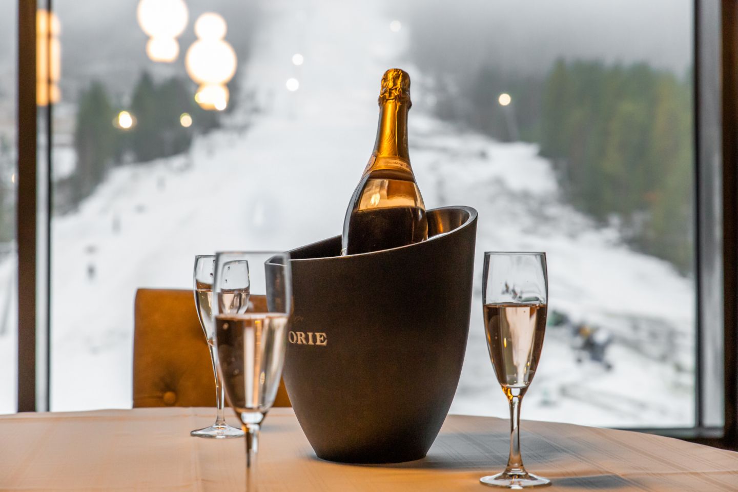 Champagne and the slopes of Suomutunturi Ski Resort