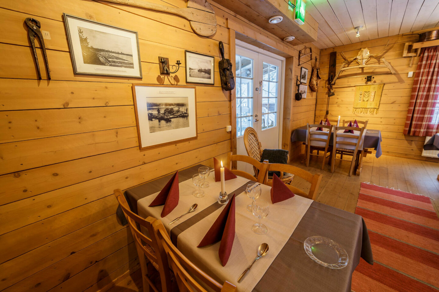 Rustic restaurant Uitopirtti in Kemijärvi, the Arctic Lakeland of Finnish Lapland