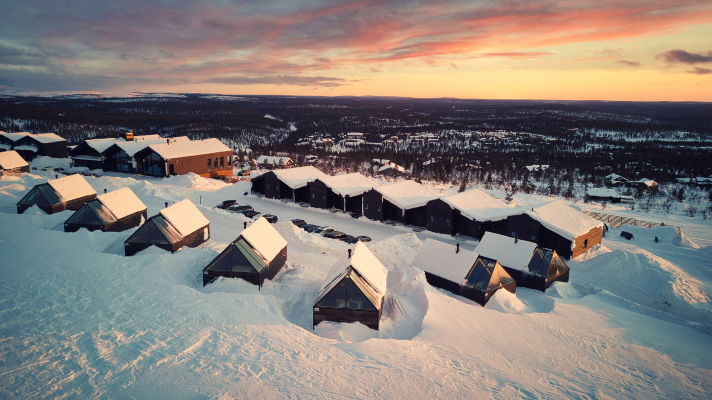 Star Arctic Hotel rakennettiin Kaunispään huipulle Saariselällä Inarissa.