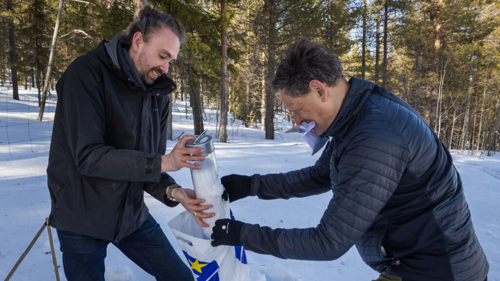 Snow samples give information for researcher about climate change in the CHARTER project by Arctic Centre, in Lapland