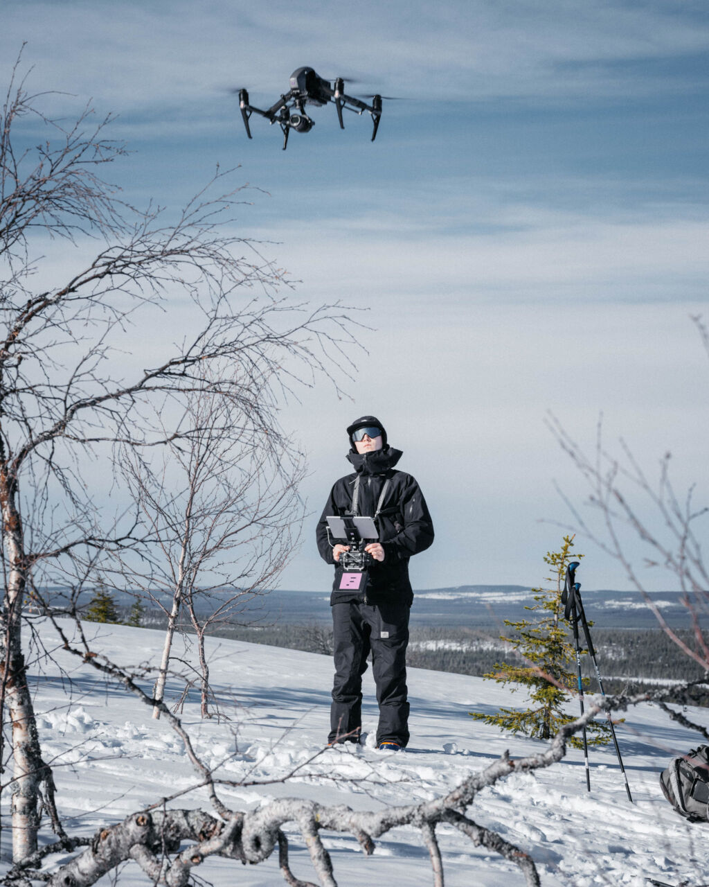Droneen viitataan suomeksi monella eri tavalla, kuten drooni, miehittämätön pieni ilma-alus, UAV (Unmanned Aerial Vehicle) ja UAS (Unmanned Aerial System).
