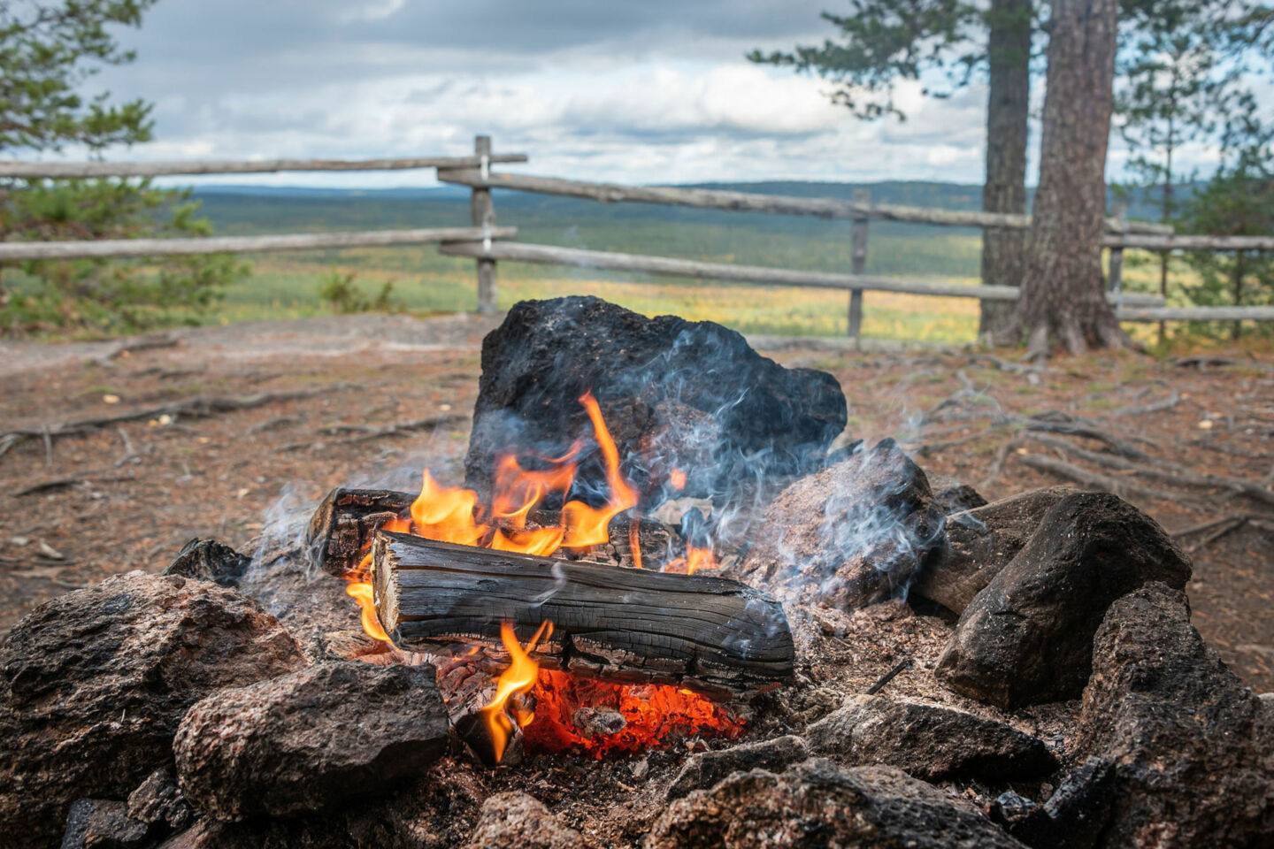 A campfire with a helluva view in Pello, a Finnish Lapland filming location